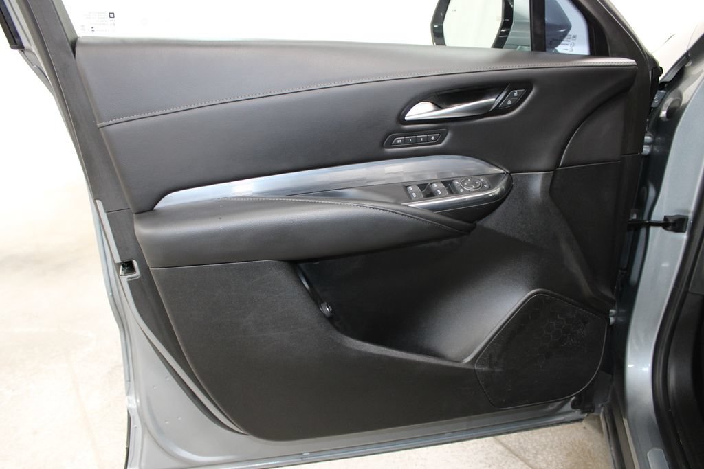 Used 2024 Cadillac XT4 Premium Luxury AWD/4WD image 19