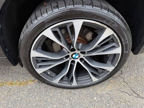 Used 2019 BMW X6 xDrive50i w/ M Sport Package AWD/4WD image 8