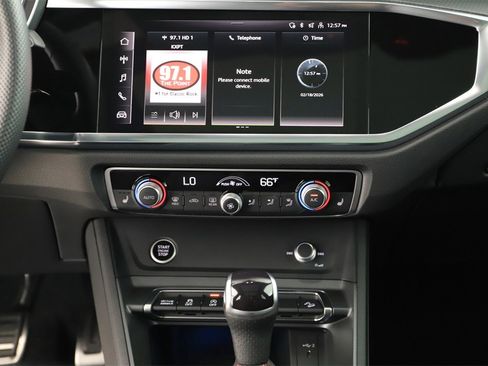Certified 2025 Audi Q3 2.0T Premium Plus w/ Premium Plus Package image 20