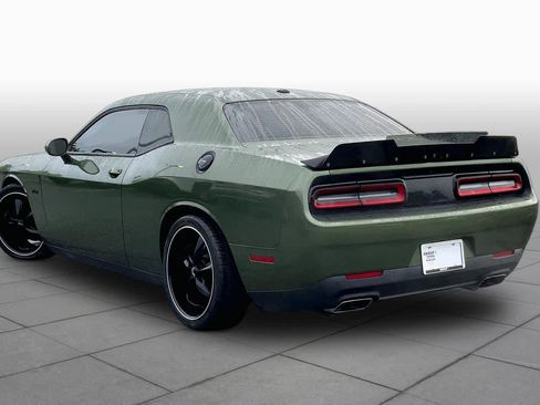 Used 2019 Dodge Challenger R/T RWD image 11