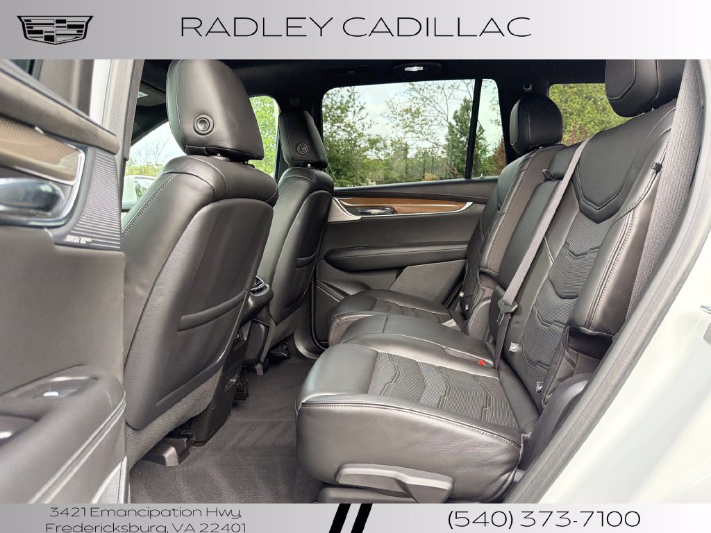 Used 2020 Cadillac XT6 Premium Luxury w/ Platinum Package AWD/4WD image 10