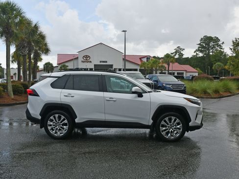 Certified 2025 Toyota RAV4 XLE Premium AWD/4WD image 5