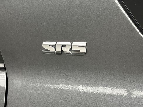 Used 2018 Toyota 4Runner SR5 Premium AWD/4WD image 30