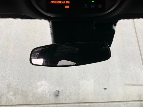 Used 2025 Buick Envista Preferred image 16