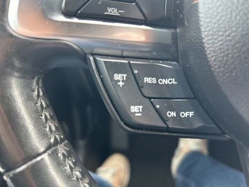 Used 2020 Ford Mustang Premium image 19