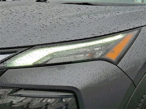 Used 2024 Nissan Rogue SV image 12