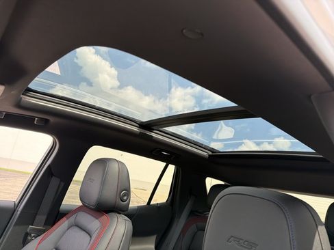 New 2026 Chevrolet Equinox RS w/ Convenience Package III AWD/4WD image 9