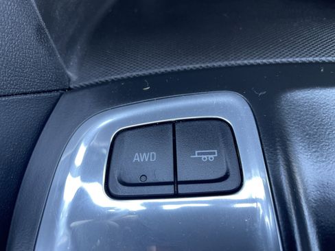 Used 2019 Chevrolet Equinox LT AWD/4WD image 36