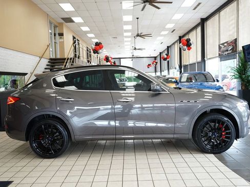 Used 2018 Maserati Levante S GranSport AWD/4WD image 18