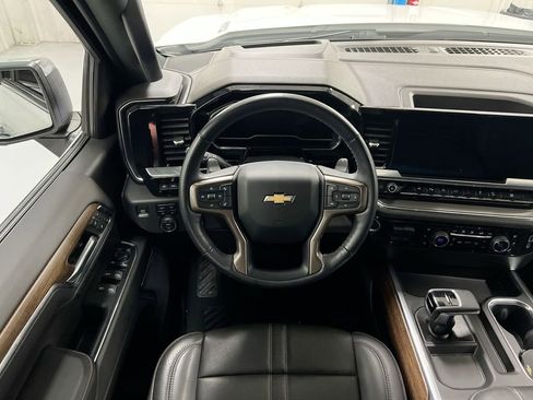 Used 2023 Chevrolet Silverado 1500 High Country w/ Technology Package image 11