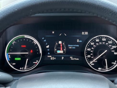 Used 2024 Toyota Sienna Limited AWD/4WD image 28