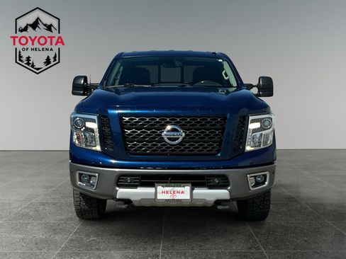 Used 2017 Nissan Titan PRO-4X w/ Pro-4x Convenience Package AWD/4WD image 8