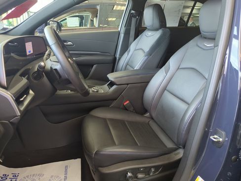 Certified 2024 Cadillac XT4 Sport image 17