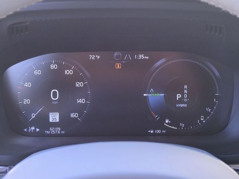 Used 2020 Volvo XC60 T8 Momentum image 22