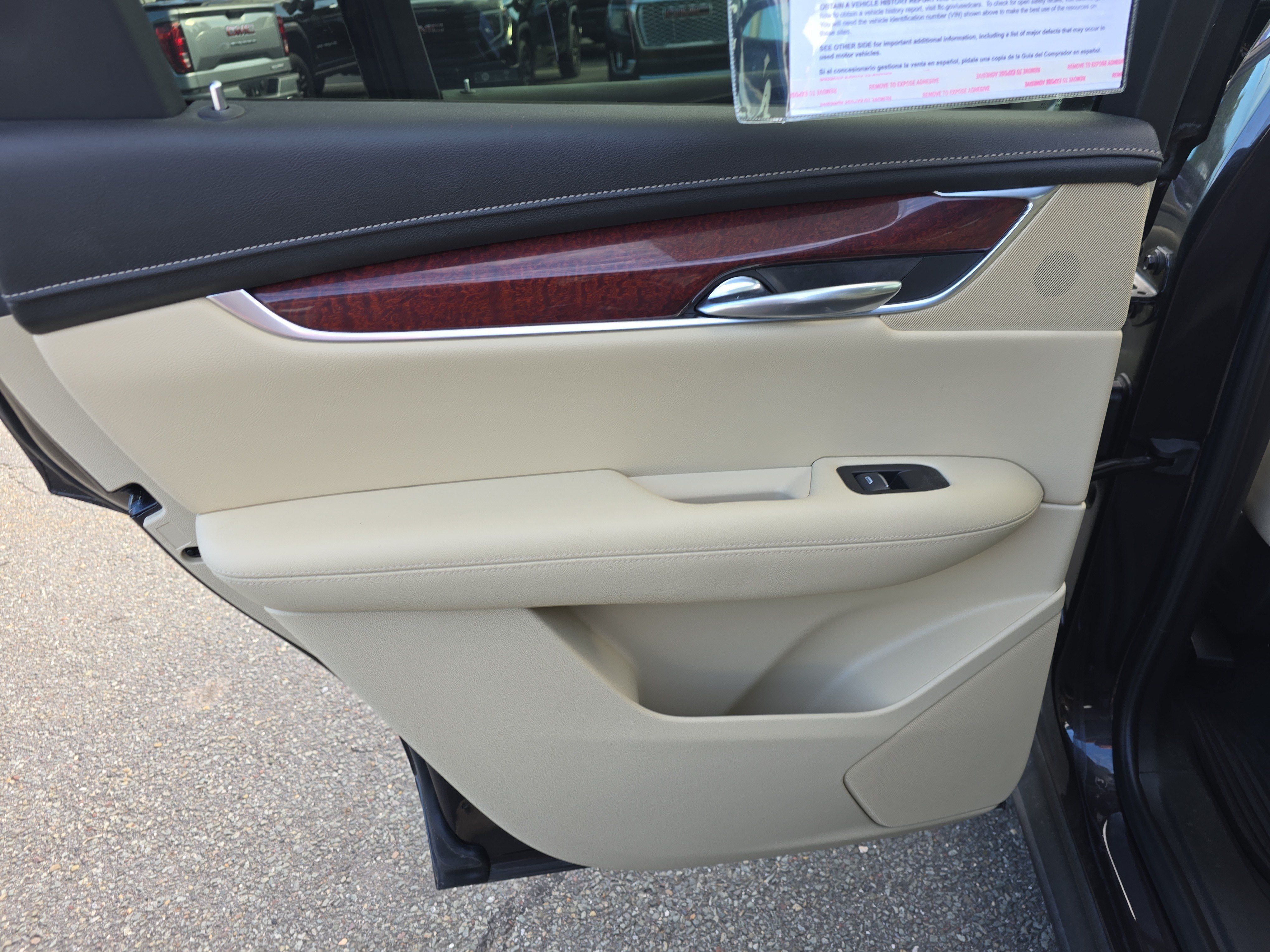 Used 2019 Cadillac XT5 Premium Luxury AWD/4WD image 18