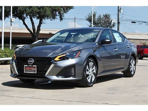 New 2025 Nissan Altima 2.5 S image 2