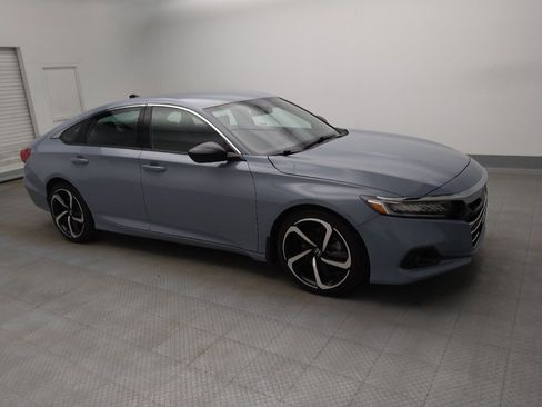 Used 2022 Honda Accord Sport image 11