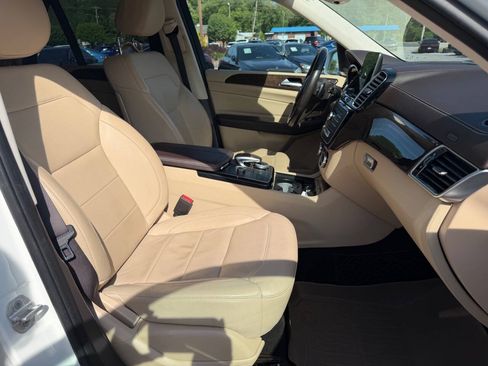 Used 2017 Mercedes-Benz GLE 400 4MATIC image 19