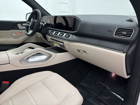 New 2026 Mercedes-Benz GLS 450 GLS 450 image 30
