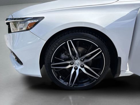 Used 2021 Honda Accord Touring image 24