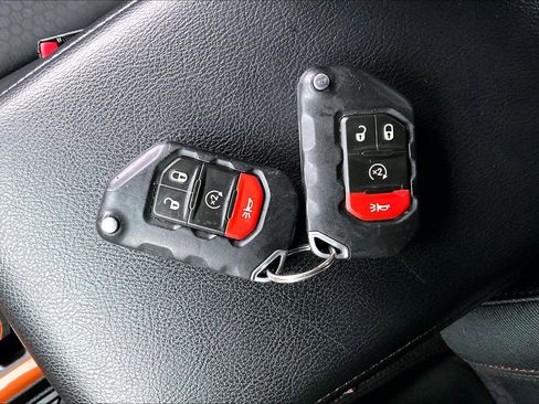 Used 2021 Jeep Gladiator Rubicon w/ LED Lighting Group image 32