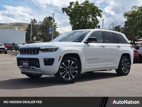 Used 2023 Jeep Grand Cherokee Overland AWD/4WD image 1