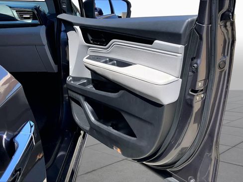 Used 2024 Honda Odyssey Touring image 23