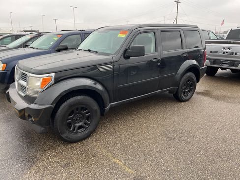 Used 2009 Dodge Nitro SE image 5