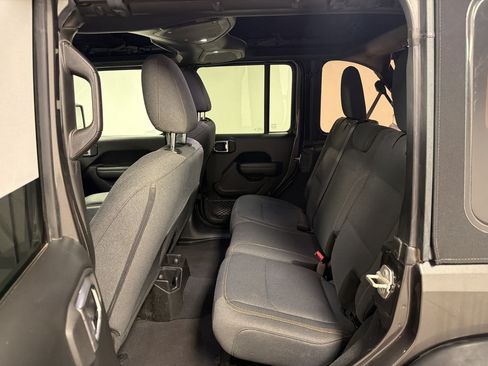 Used 2024 Jeep Wrangler Unlimited Sport AWD/4WD image 19
