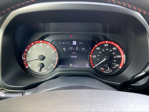 Used 2022 Nissan Titan PRO-4X w/ Pro-4x Convenience Package image 26