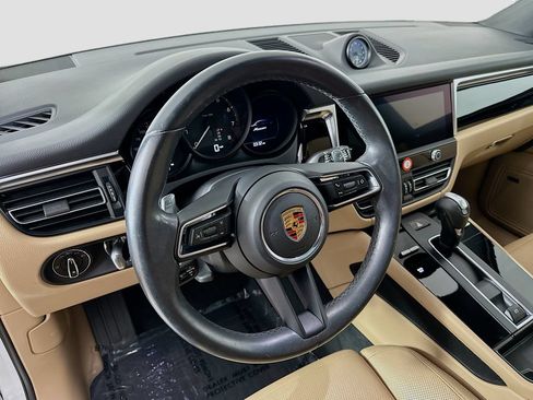 Used 2023 Porsche Macan AWD/4WD image 12