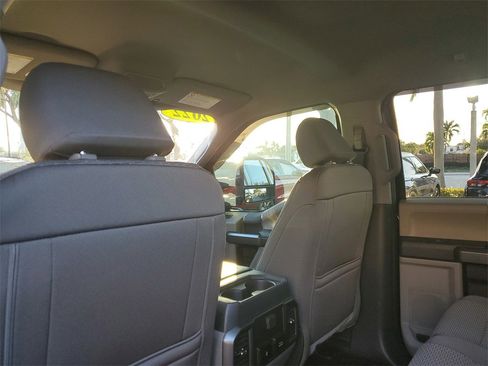 Used 2022 Ford F450 XLT w/ XLT Value Package image 12