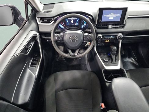 Used 2024 Toyota RAV4 LE AWD/4WD image 4