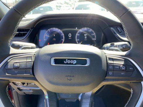 New 2026 Jeep Grand Cherokee Limited image 12