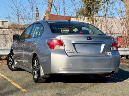 Used 2013 Subaru Impreza 2.0i image 3