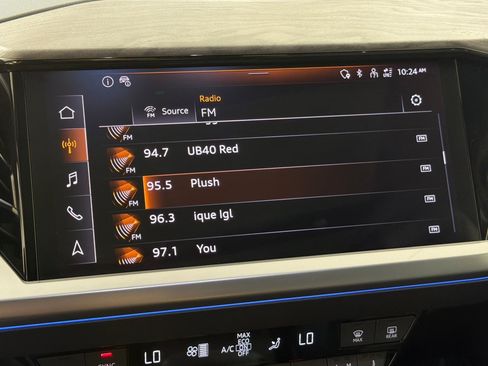 Used 2023 Audi Q4 e-tron Premium Plus w/ Premium Plus RWD image 17