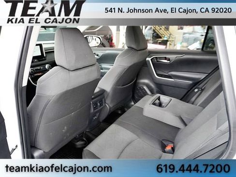 Used 2024 Toyota RAV4 XLE AWD/4WD image 17
