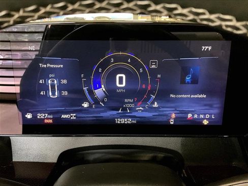 Used 2024 Chevrolet Traverse Z71 AWD/4WD image 26