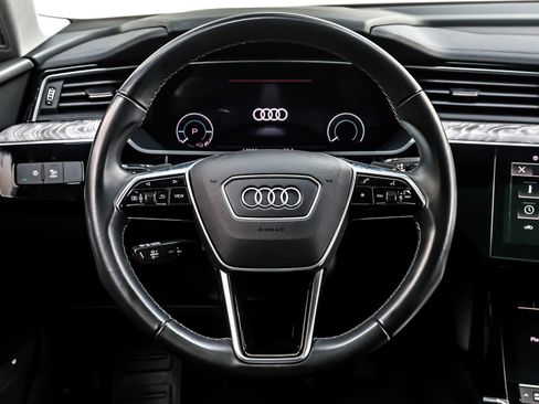 Used 2022 Audi e-tron Premium w/ Convenience Plus Package image 19