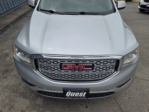 Used 2018 GMC Acadia Denali AWD/4WD image 4