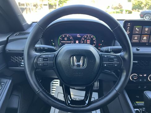 Used 2025 Honda Accord Sport image 11