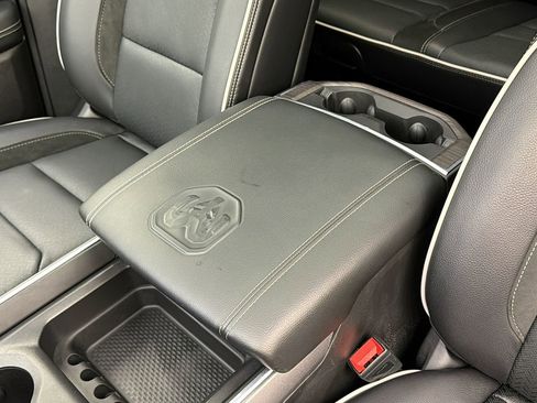 Used 2025 RAM 1500 Laramie w/ Night Edition image 28