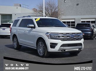 Used 2022 Ford Expedition Platinum video 2