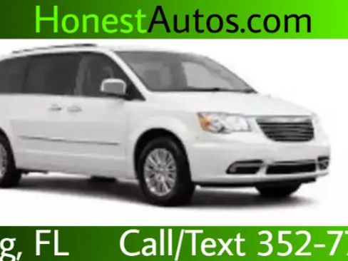 Used 2013 Chrysler Town & Country Touring image 1