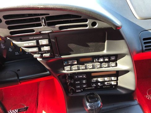 Used 1995 Chevrolet Corvette Convertible RWD image 15