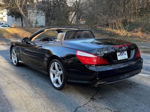 Used 2014 Mercedes-Benz SL 550 w/ Driver Assistance Package image 3