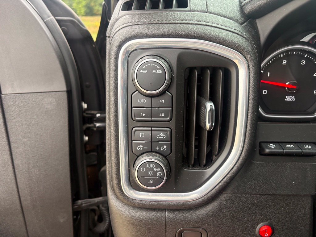 Used 2021 Chevrolet Silverado 3500 LTZ w/ LTZ Plus Package AWD/4WD image 13