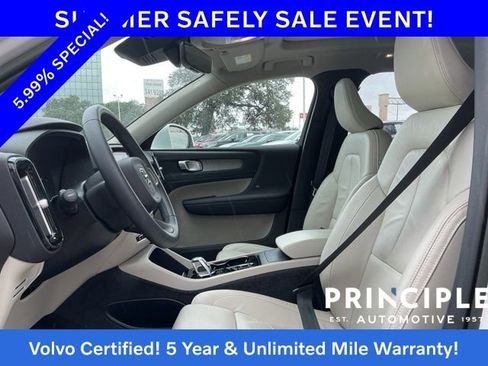 Certified 2023 Volvo XC40 B4 Plus FWD image 28
