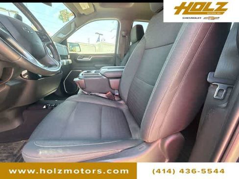 Certified 2022 Chevrolet Silverado 1500 RST AWD/4WD image 33