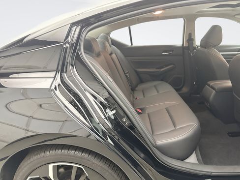 Used 2025 Nissan Altima 2.5 SR w/ SR Premium Package FWD image 19